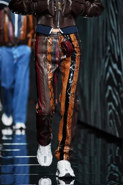 Look 151
